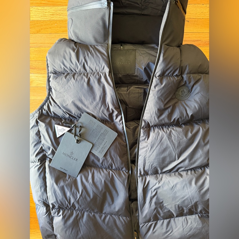 Moncler Black Quilted Down Jacket Size Medium  2 Matt Black